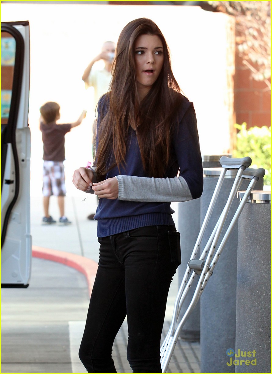 Kendall Jenner: Children's Hospital Visit! | Photo 444874 - Photo