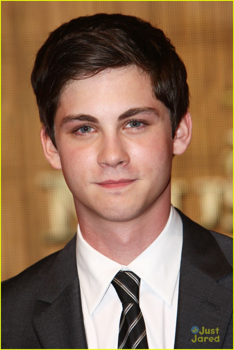 Logan Lerman: 'The Three Musketeers' Premiere! | Photo 440542 - Photo ...