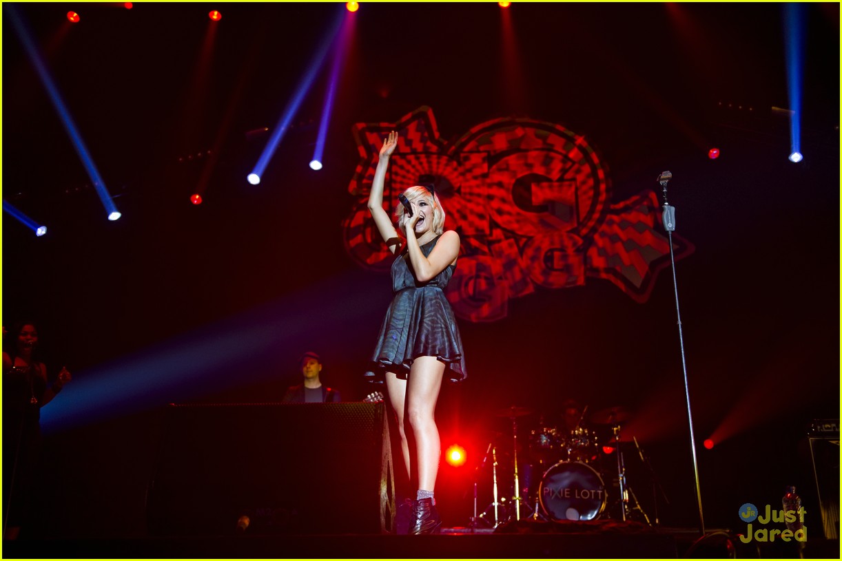 Pixie Lott: GirlGuiding Big Gig! | Photo 439985 - Photo Gallery | Just