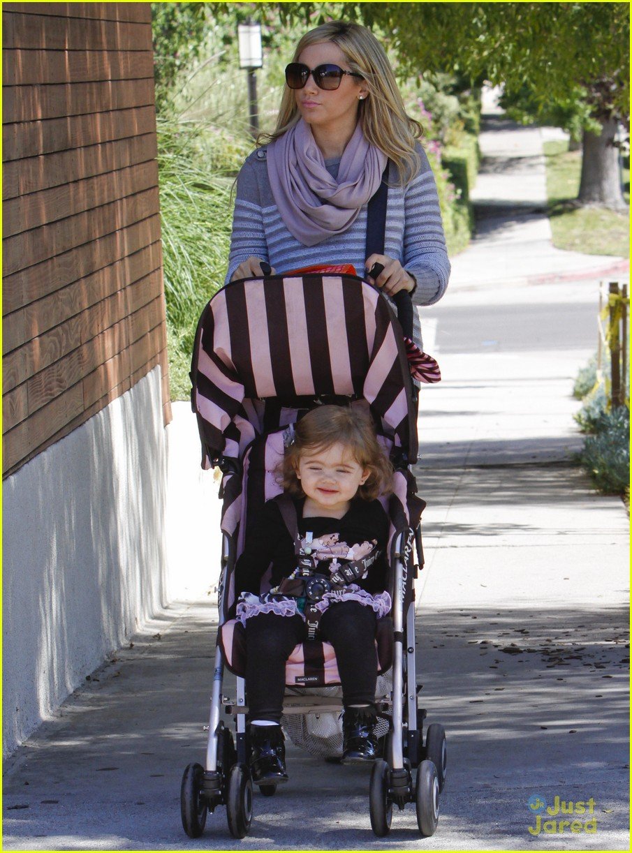 Ashley Tisdale: Girl's Lunch with Mikayla! | Photo 441373 - Photo ...