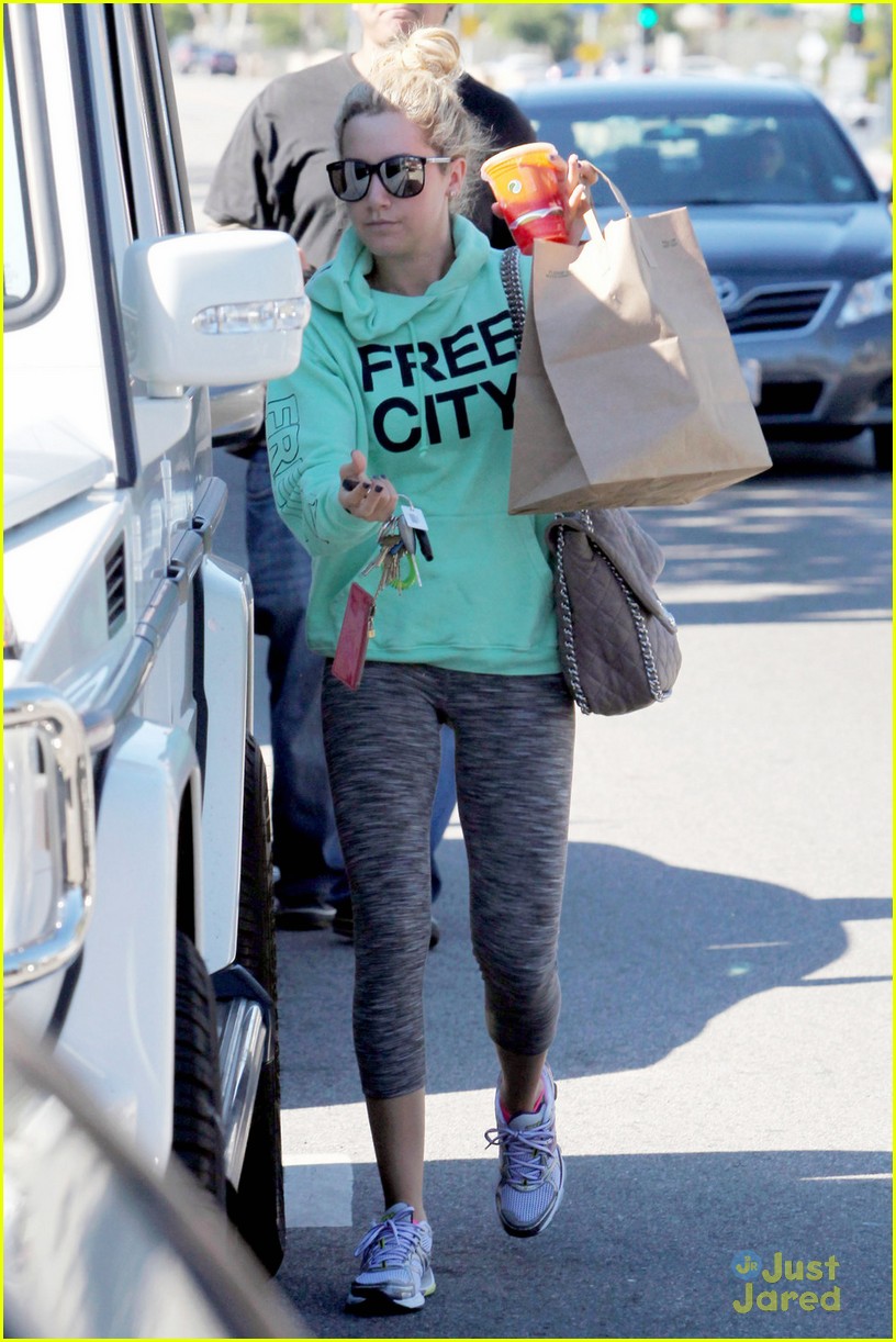 Full Sized Photo of ashley tisdale free city 04 | Ashley Tisdale