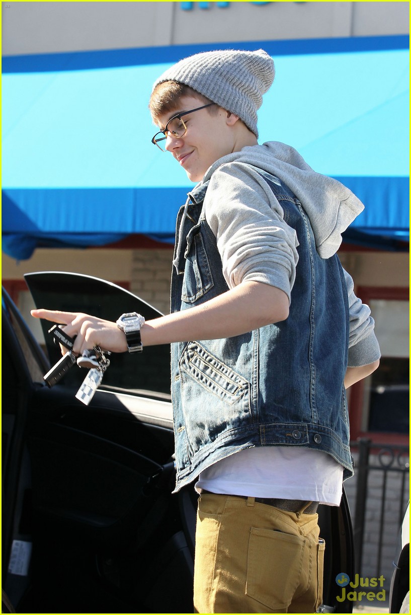 Selena Gomez & Justin Bieber: IHOP Breakfast! | Photo 449147 - Photo