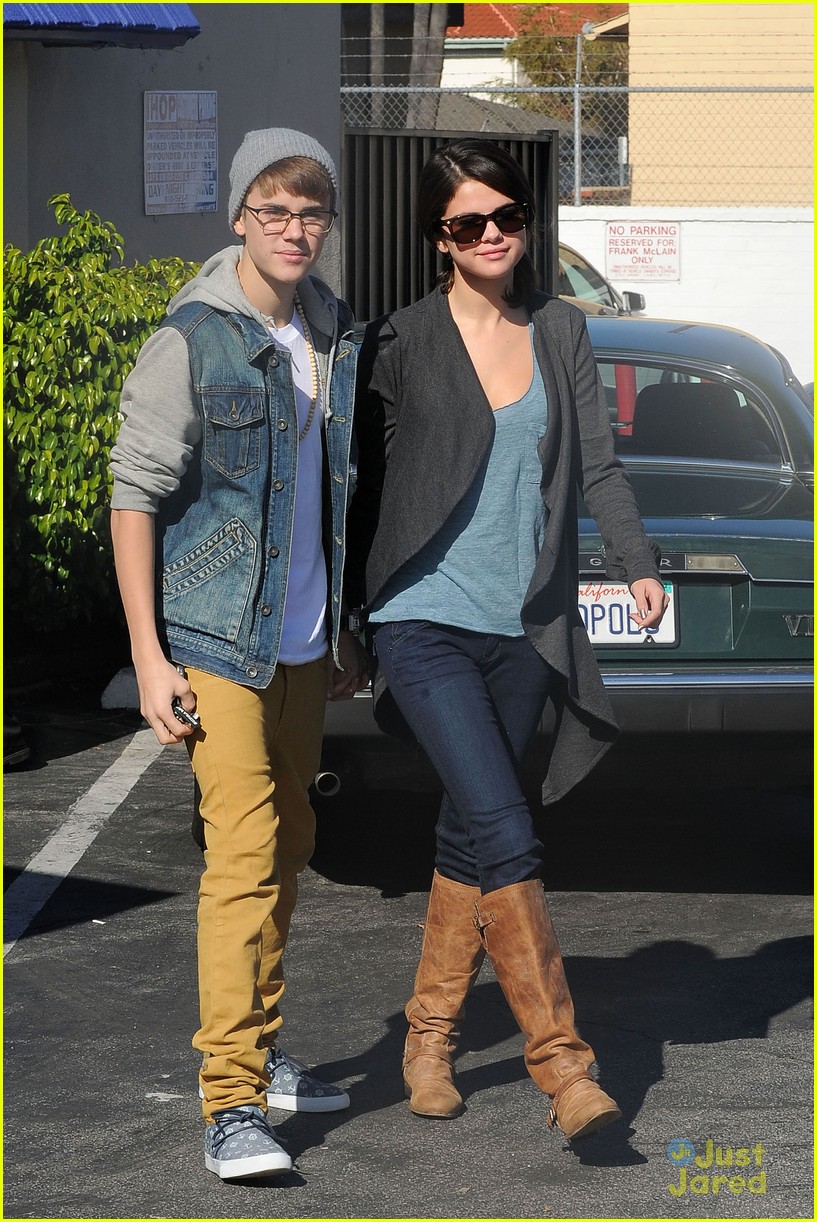 Selena Gomez & Justin Bieber: IHOP Breakfast! | Photo 449150 - Photo