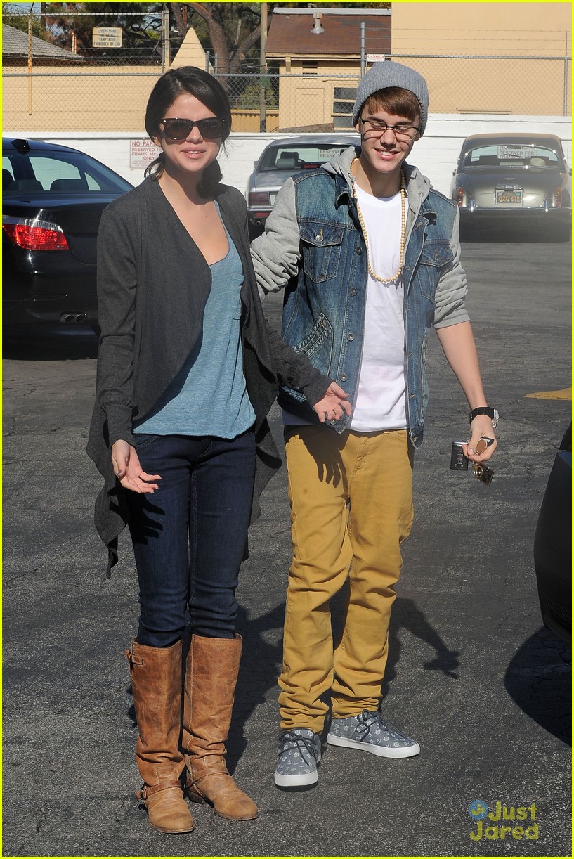 Selena Gomez & Justin Bieber: IHOP Breakfast! | Photo 449151 - Photo