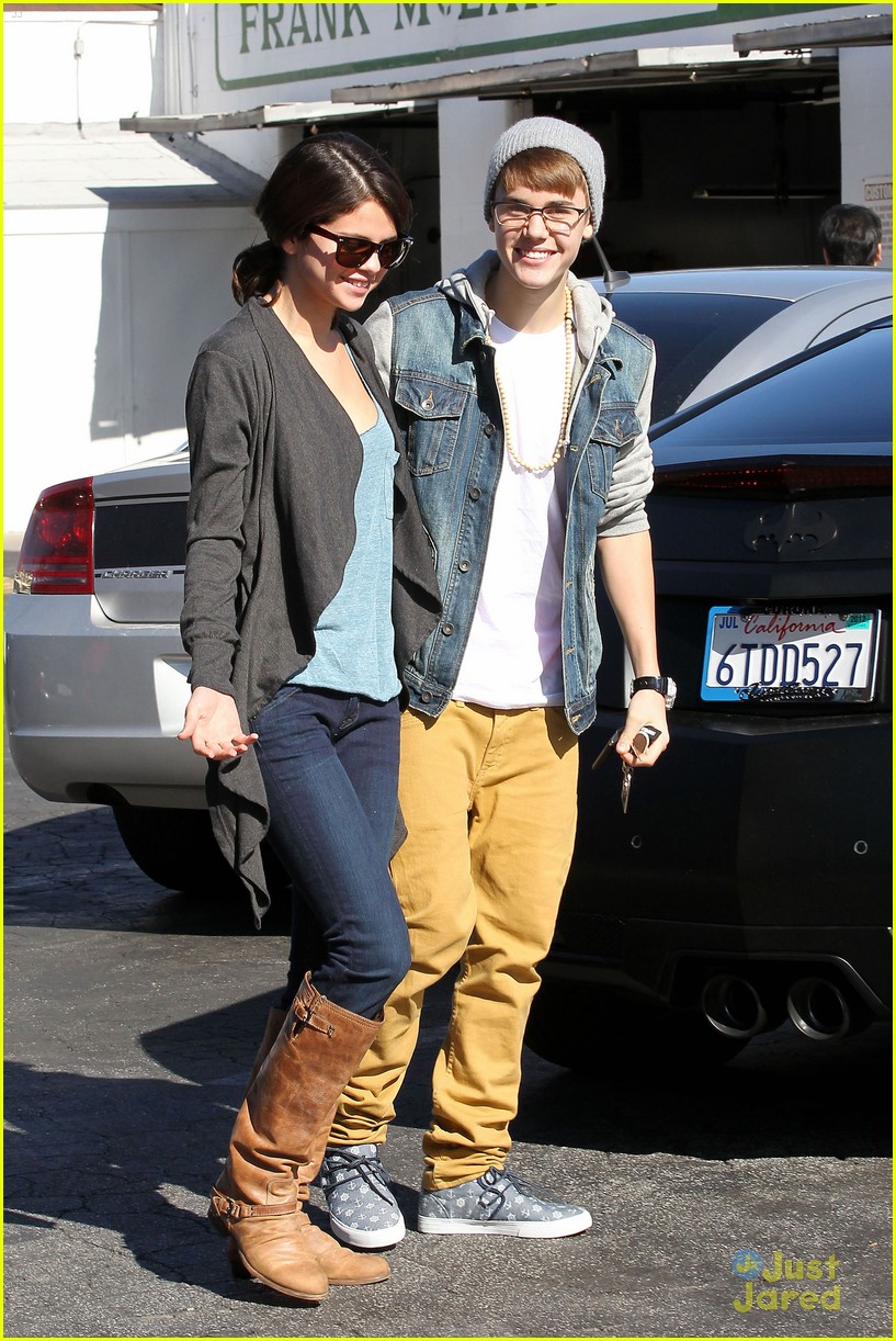 Selena Gomez & Justin Bieber: IHOP Breakfast! | Photo 449155 - Photo ...