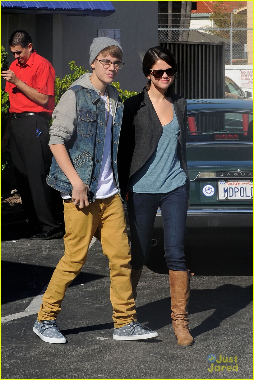 Selena Gomez & Justin Bieber: IHOP Breakfast! | Photo 449157 - Photo ...