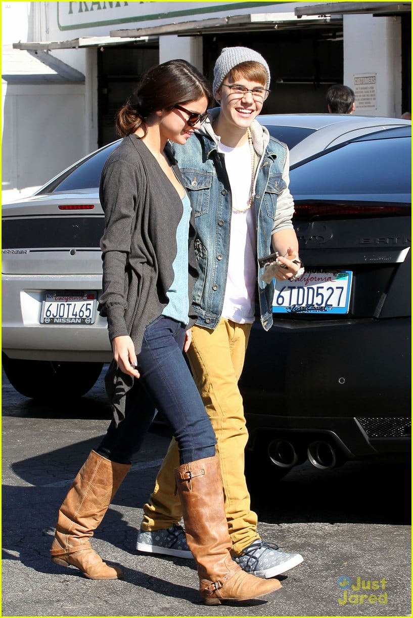 Selena Gomez & Justin Bieber: IHOP Breakfast! | Photo 449158 - Photo