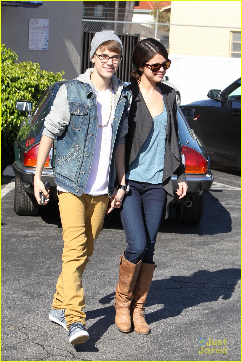 Selena Gomez & Justin Bieber: IHOP Breakfast! | Photo 449160 - Photo