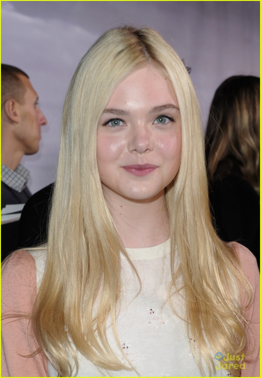 Elle Fanning: 'Super 8' DVD Party! | Photo 449400 - Photo Gallery ...