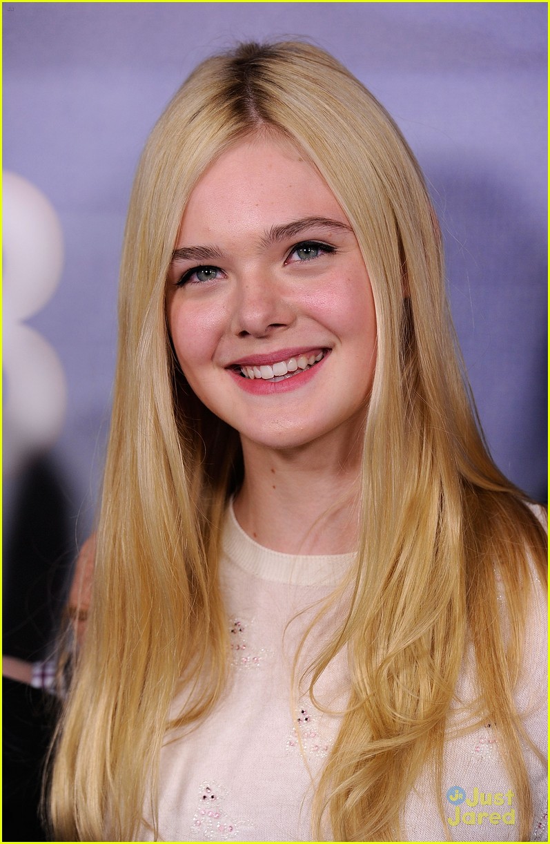 Elle Fanning: 'Super 8' DVD Party! | Photo 449409 - Photo Gallery ...