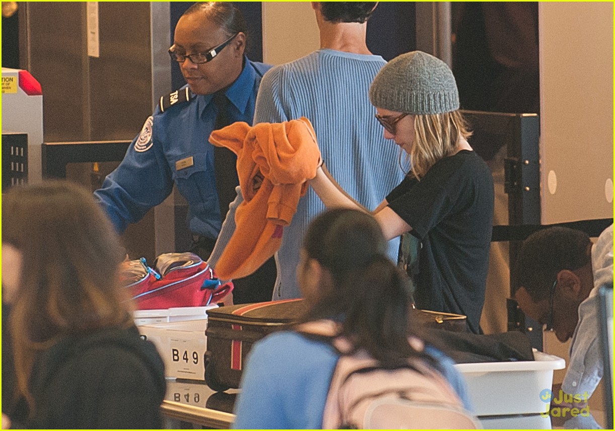 Full Sized Photo of emma roberts orange pop 01 | Emma Roberts: Lynyrd