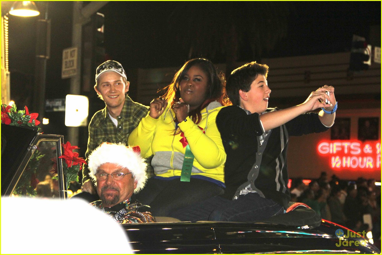 Jason Dolley And Bradley Steven Perry Hollywood Christmas Parade Pair Photo 449913 Photo 7923