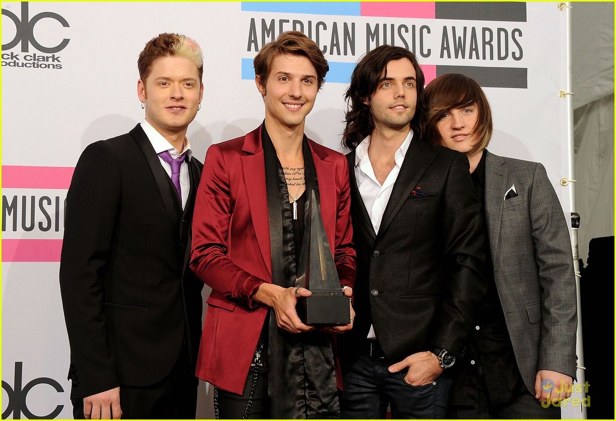 Hot Chelle Rae Best New Artist Winners at AMAs 2011! Photo 449349