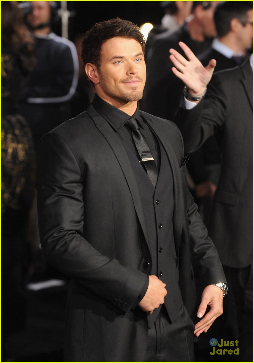 Jackson Rathbone Kellan Lutz Breaking Dawn Boys Photo Photo Gallery Just Jared Jr