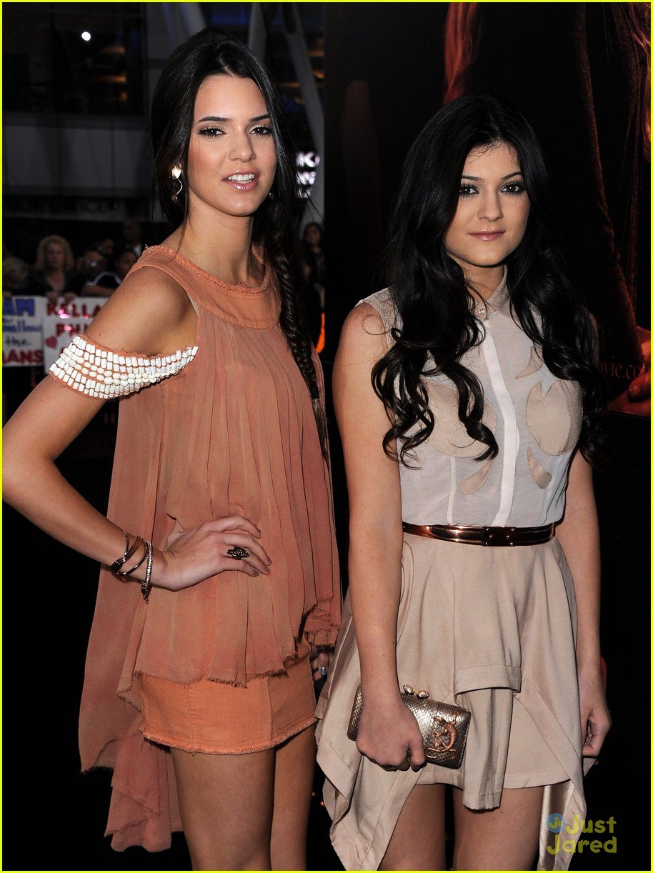 Kendall & Kylie Jenner: 'Breaking Dawn' Premiere Pair | Photo 447770