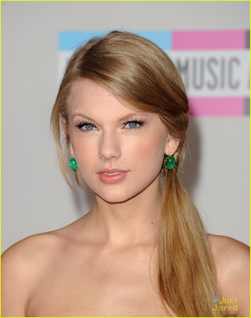 Taylor Swift - American Music Awards 2011 | Photo 448892 - Photo ...