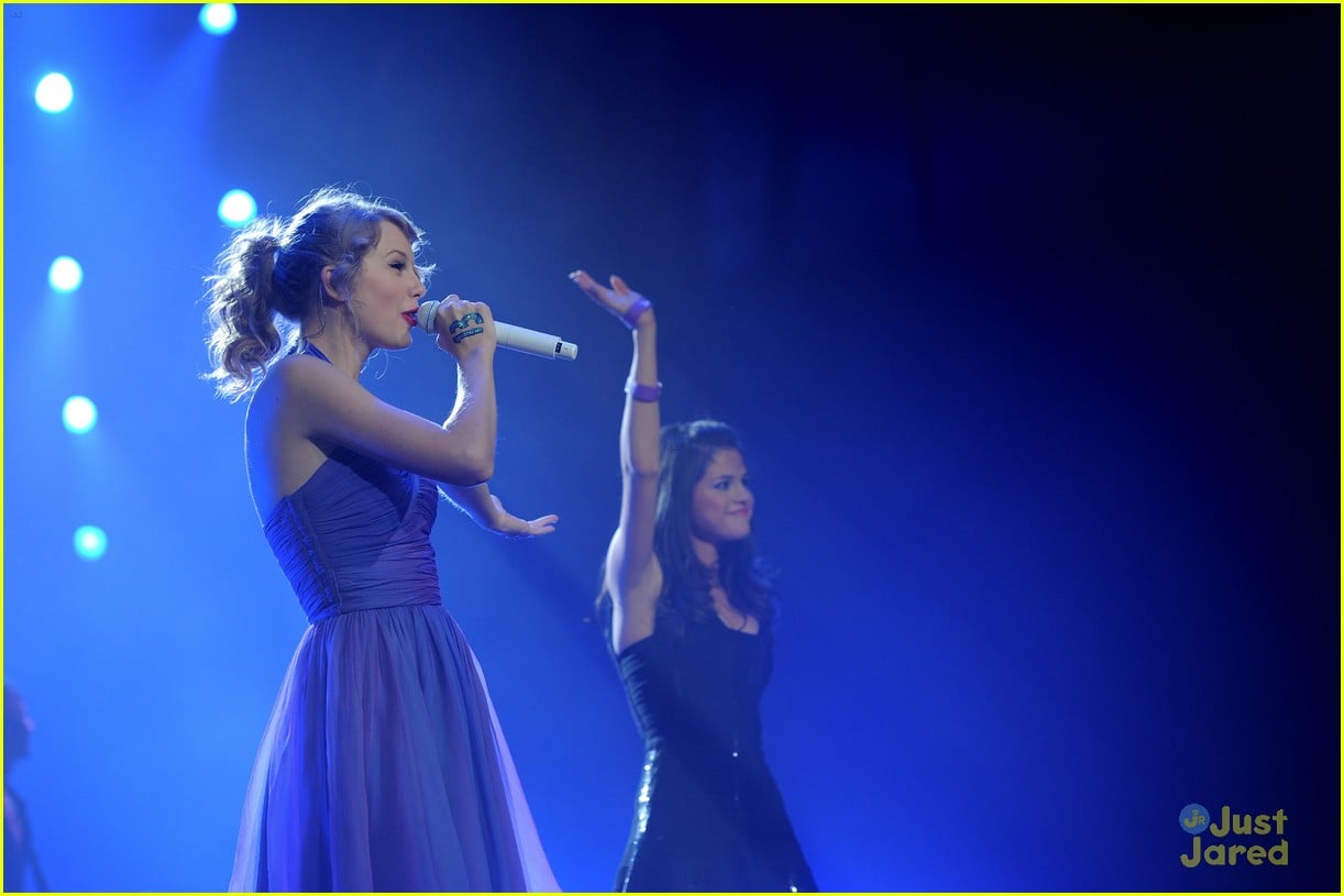 Full Sized Photo of taylor swift selena gomez duet 11 | Taylor Swift