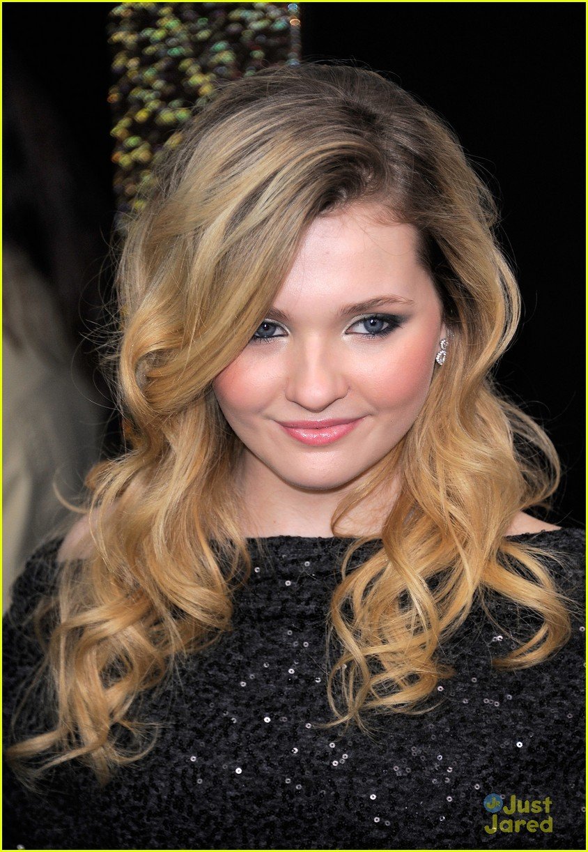 Abigail Breslin: 'New Year's Eve' Premiere Pretty | Photo 451441 ...