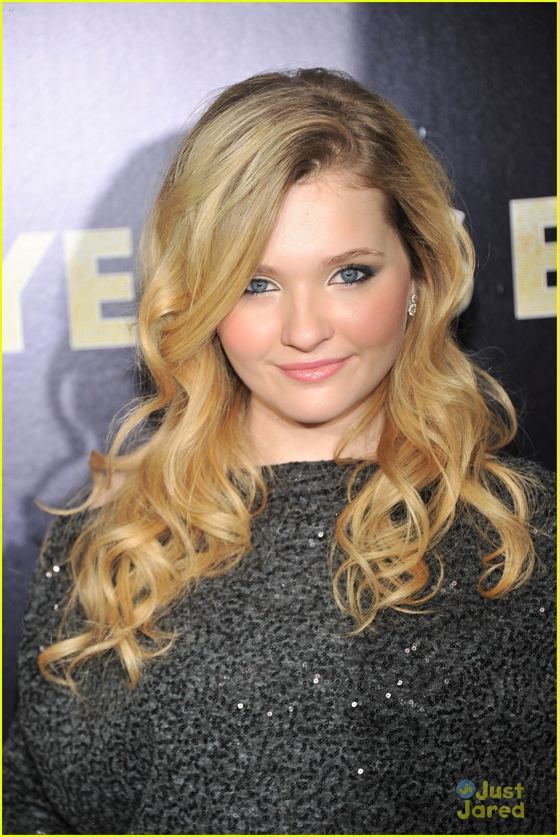 Abigail Breslin: 'New Year's Eve' Premiere Pretty | Photo 451445 ...