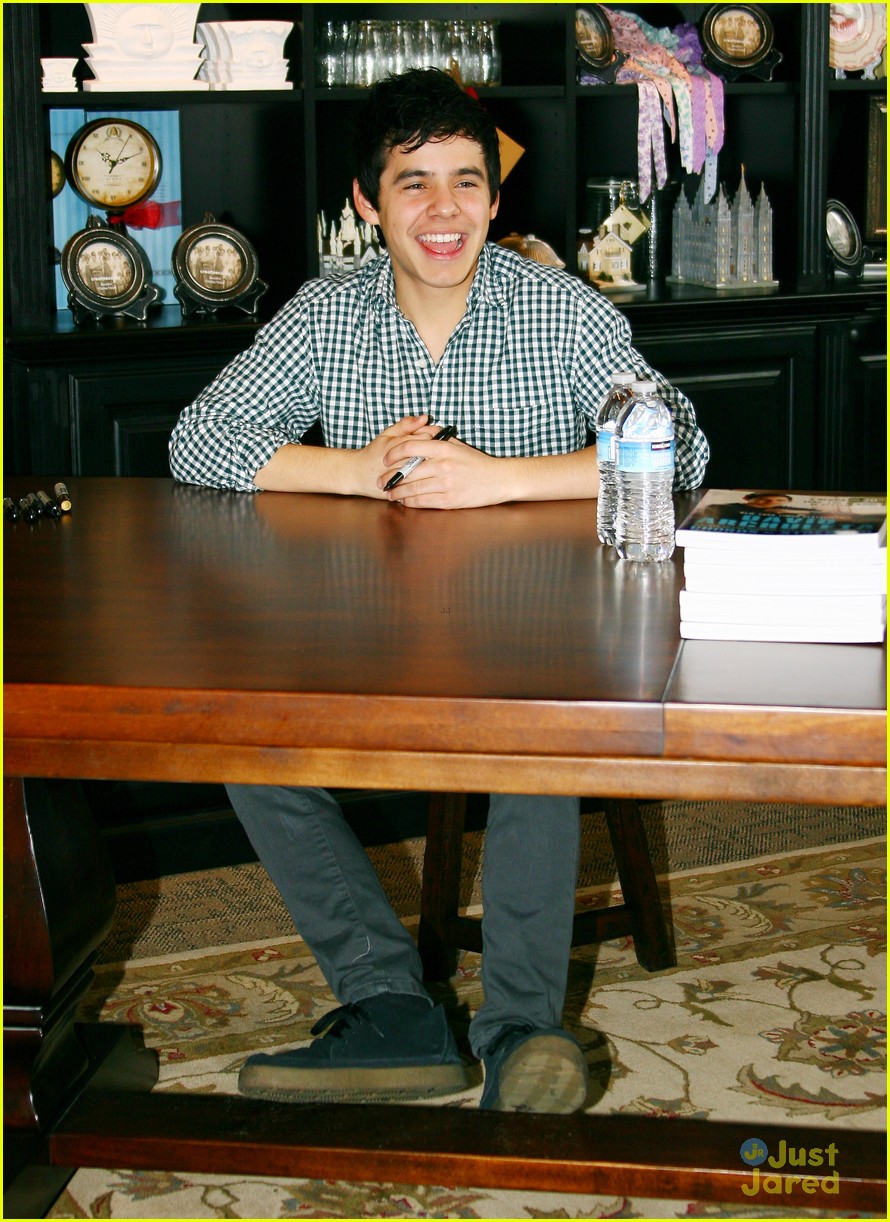 david archuleta book signing 01