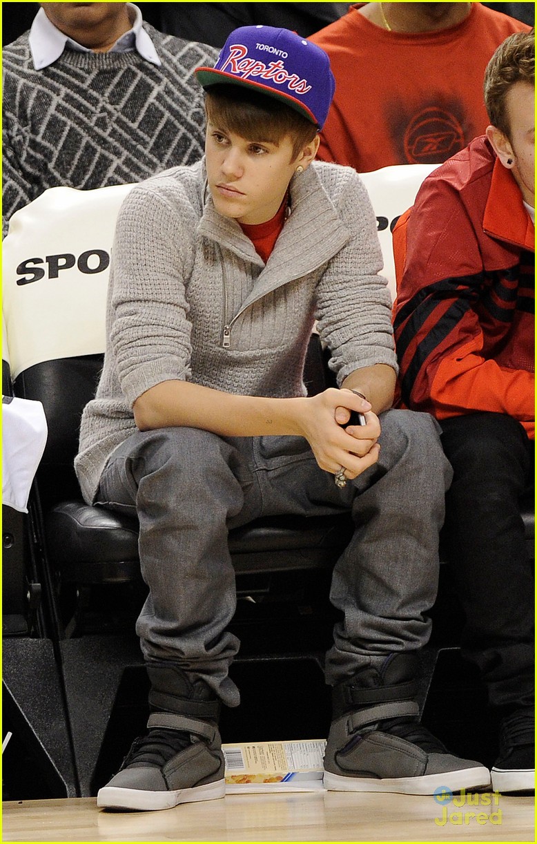 Justin Bieber's Grandparents in Car Crash Photo 453346 Photo