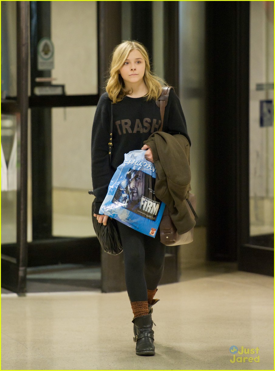 Chloe Moretz: Home for the Holidays! | Photo 453127 - Photo Gallery