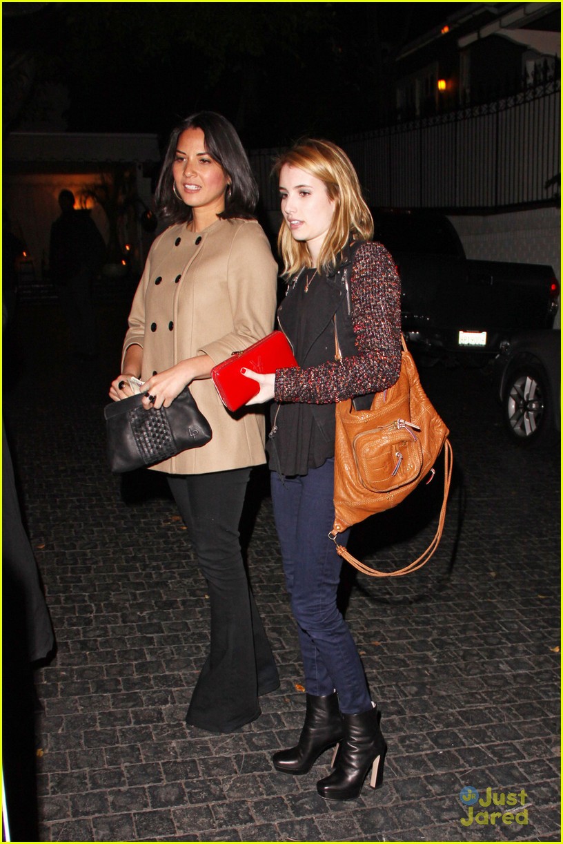 Full Sized Photo of emma roberts museum magical 04 | Emma Roberts: The