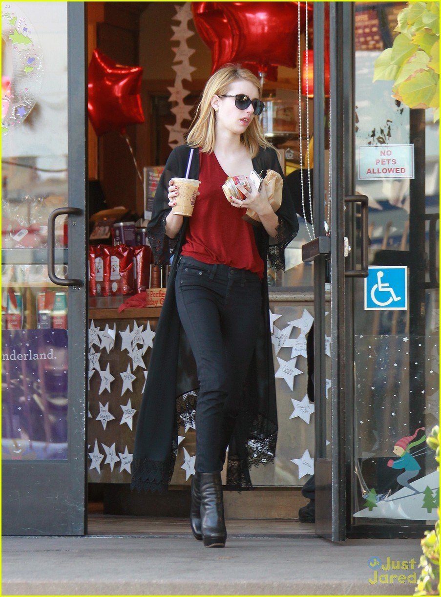 Full Sized Photo of emma roberts museum magical 05 | Emma Roberts: The