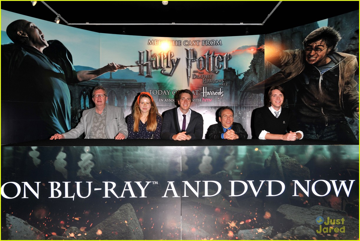 James & Oliver Phelps 'Harry Potter' Signing at Harrods Photo 450393