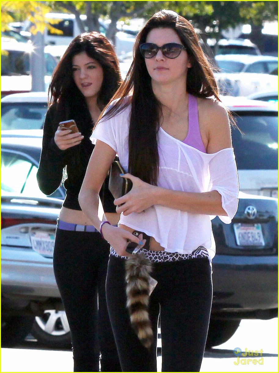 Kendall & Kylie Jenner: Neiman Marcus Shoppers | Photo 451913 - Photo