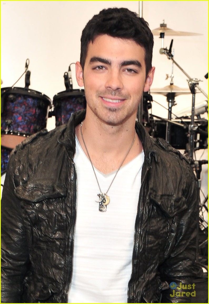 Joe Jonas: Calvin Klein Opening in Toronto! | Photo 450482 - Photo ...