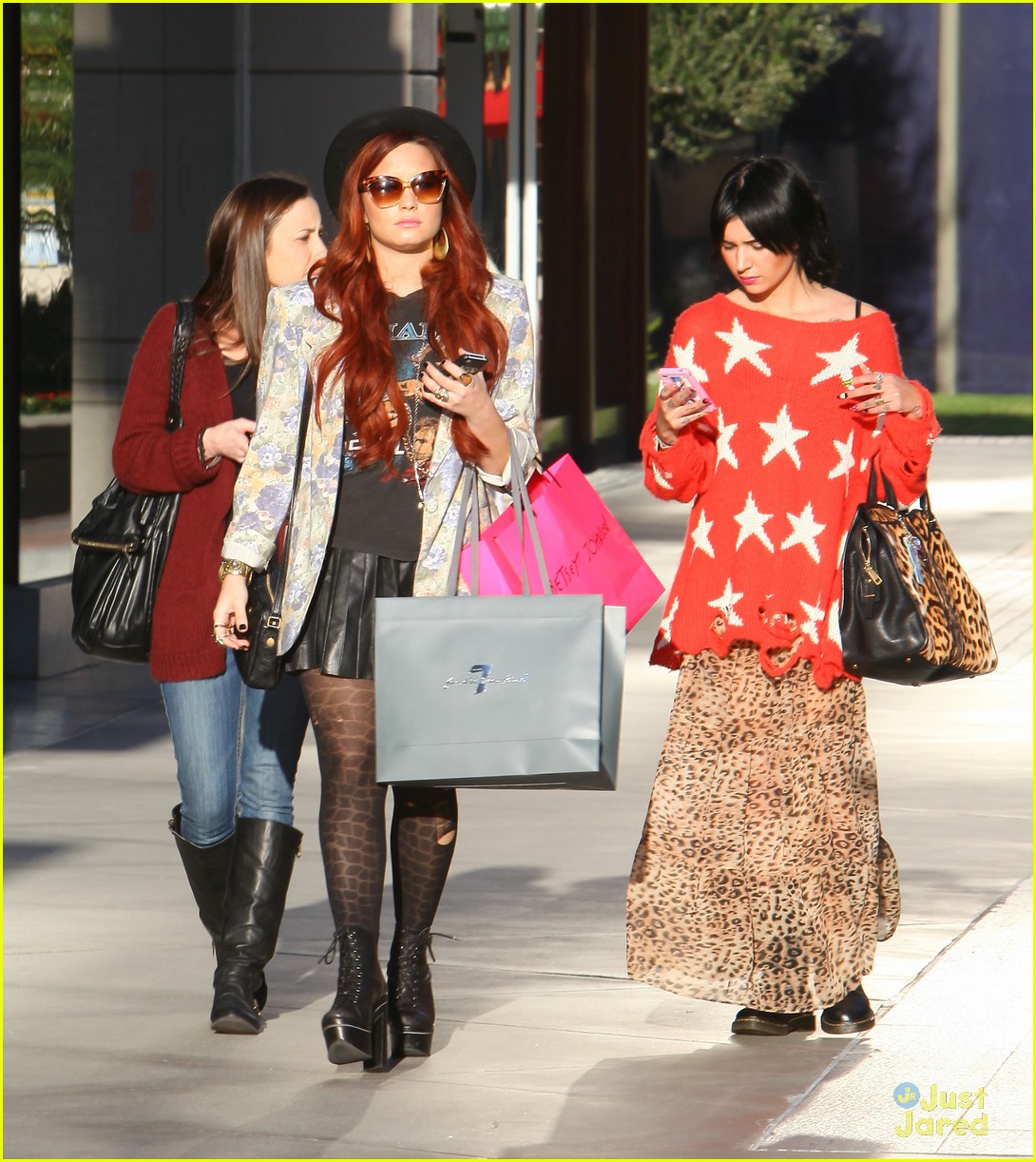 Demi Lovato: Century City Shopper | Photo 452192 - Photo Gallery | Just