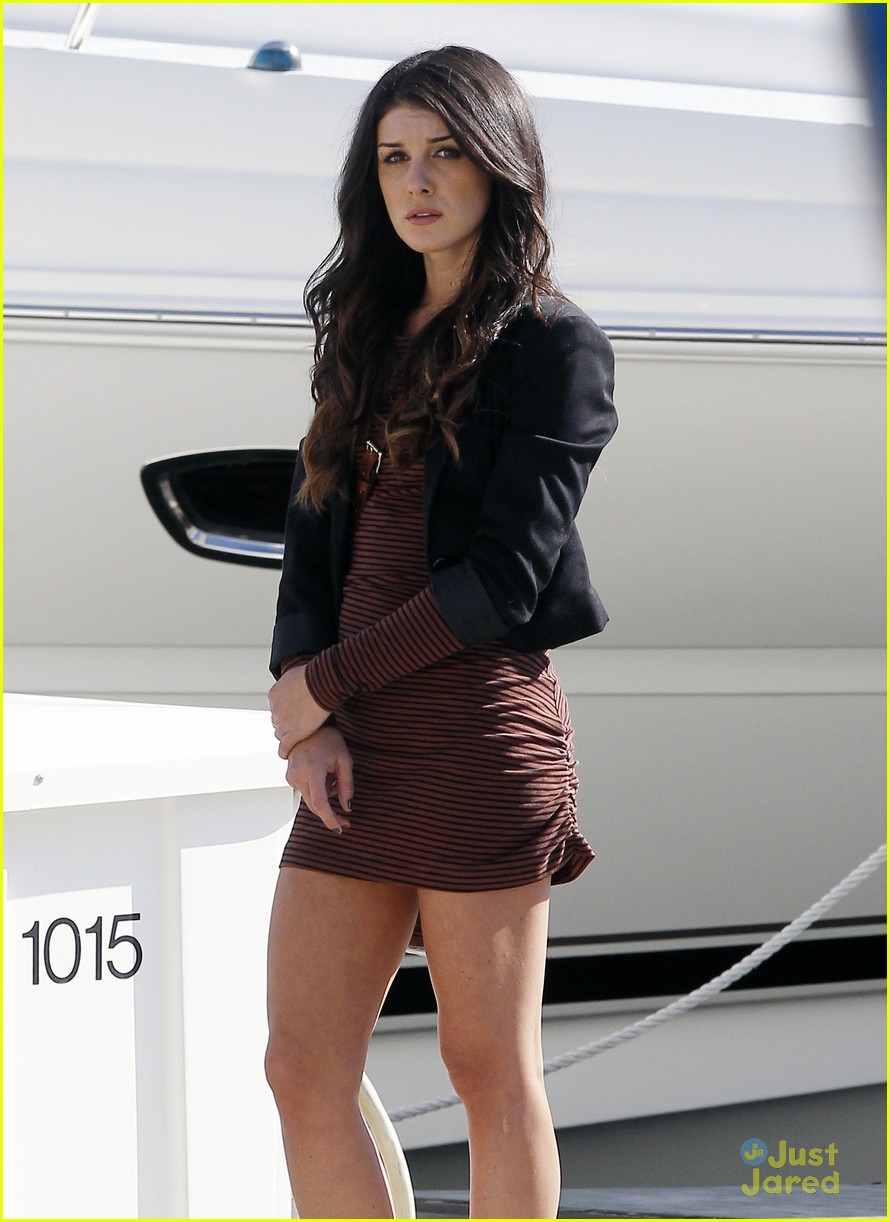 Shenae Grimes: Down By The Docks | Photo 452119 - Photo Gallery | Just ...