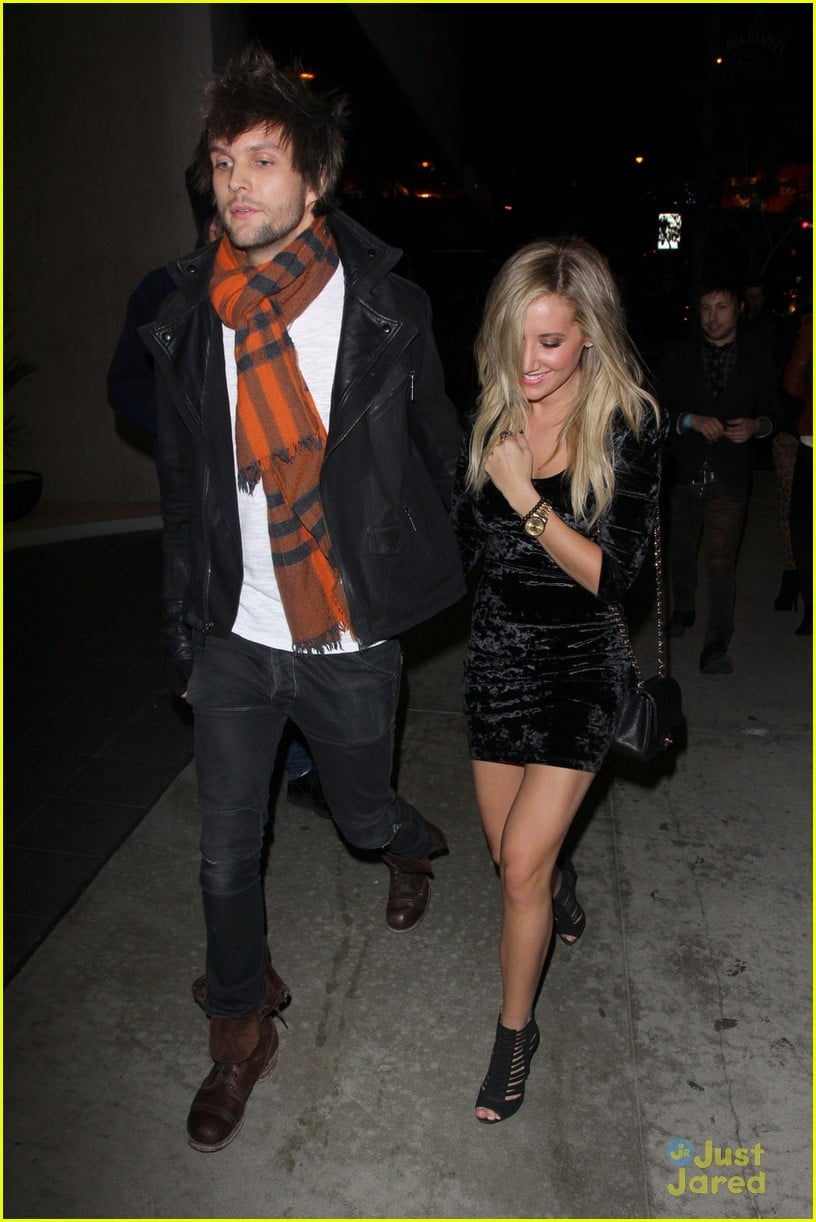 Ashley Tisdale: Night Out with Haylie Duff! | Photo 452556 - Photo ...