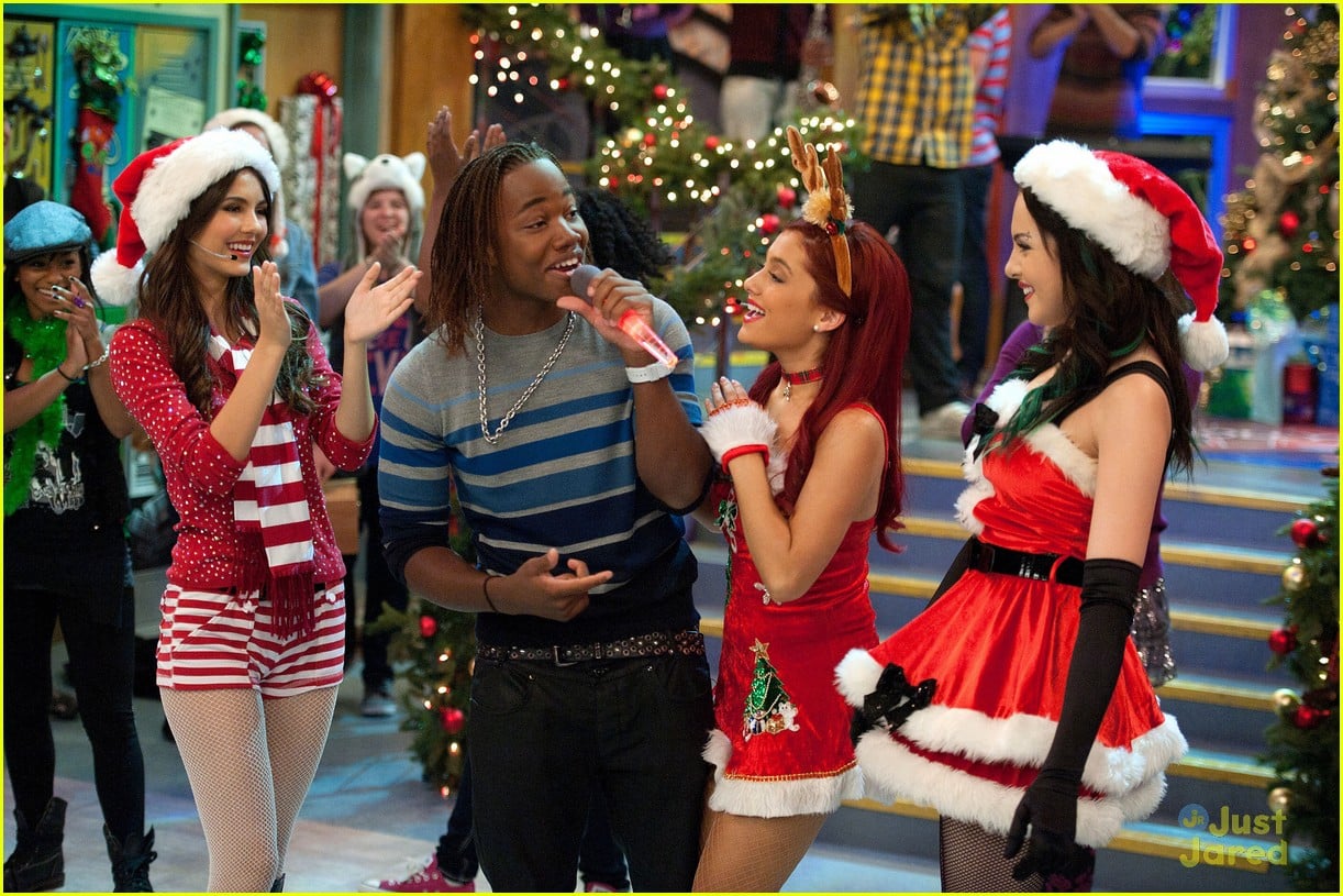 victoria justice victorious christmas