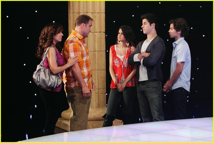 gregg sulkin bridgit mendler wizards clip 3 01