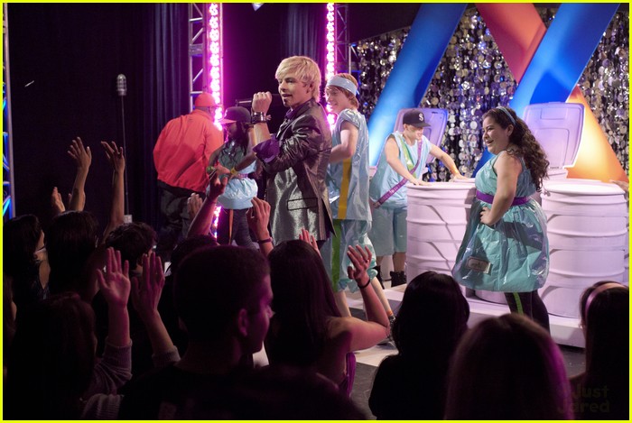 austin ally trashbags 02