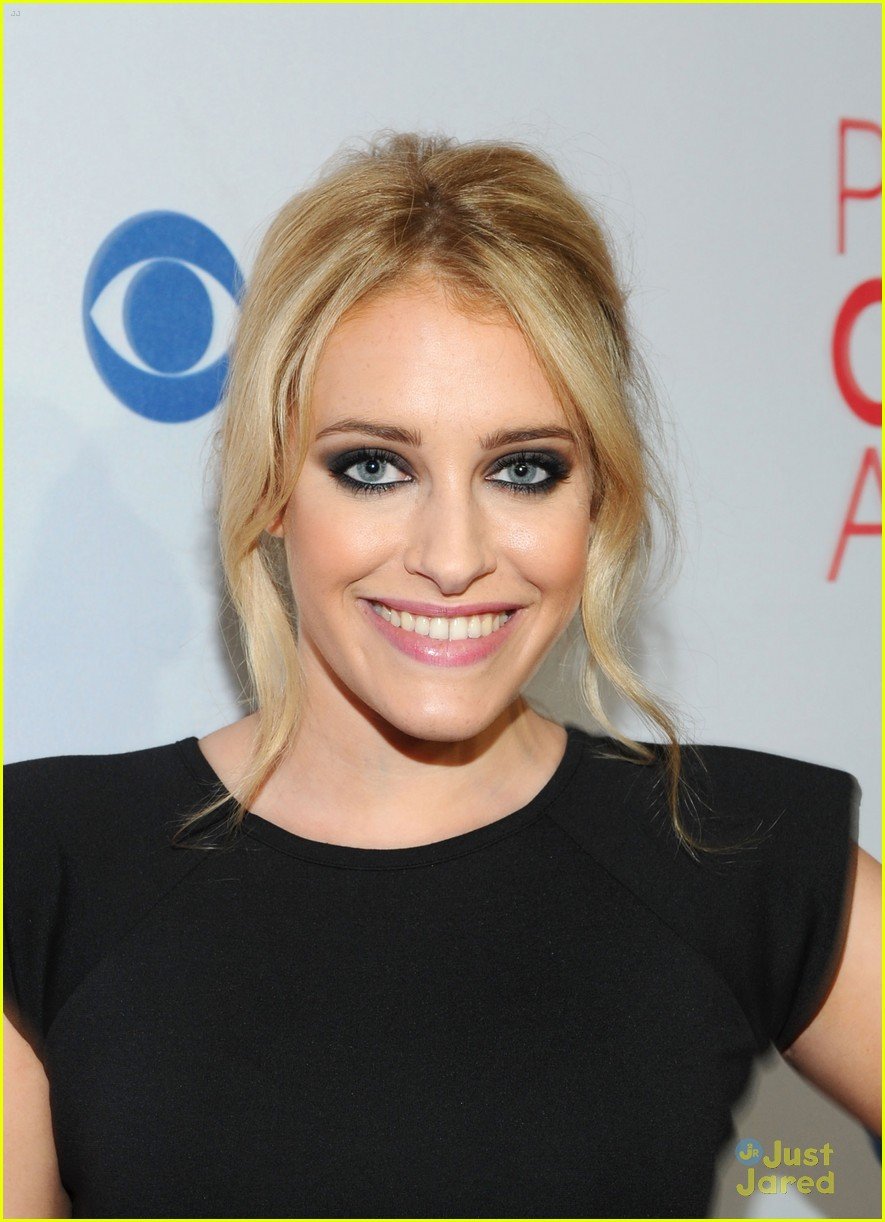 Carly Chaikin: People&rsquo;s Choice Awards with Jane Levy | Photo 455129