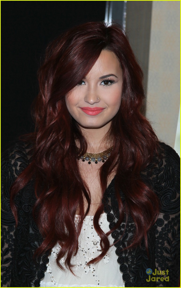 Demi Lovato: Seventeen Signing! | Photo 453850 - Photo Gallery | Just ...