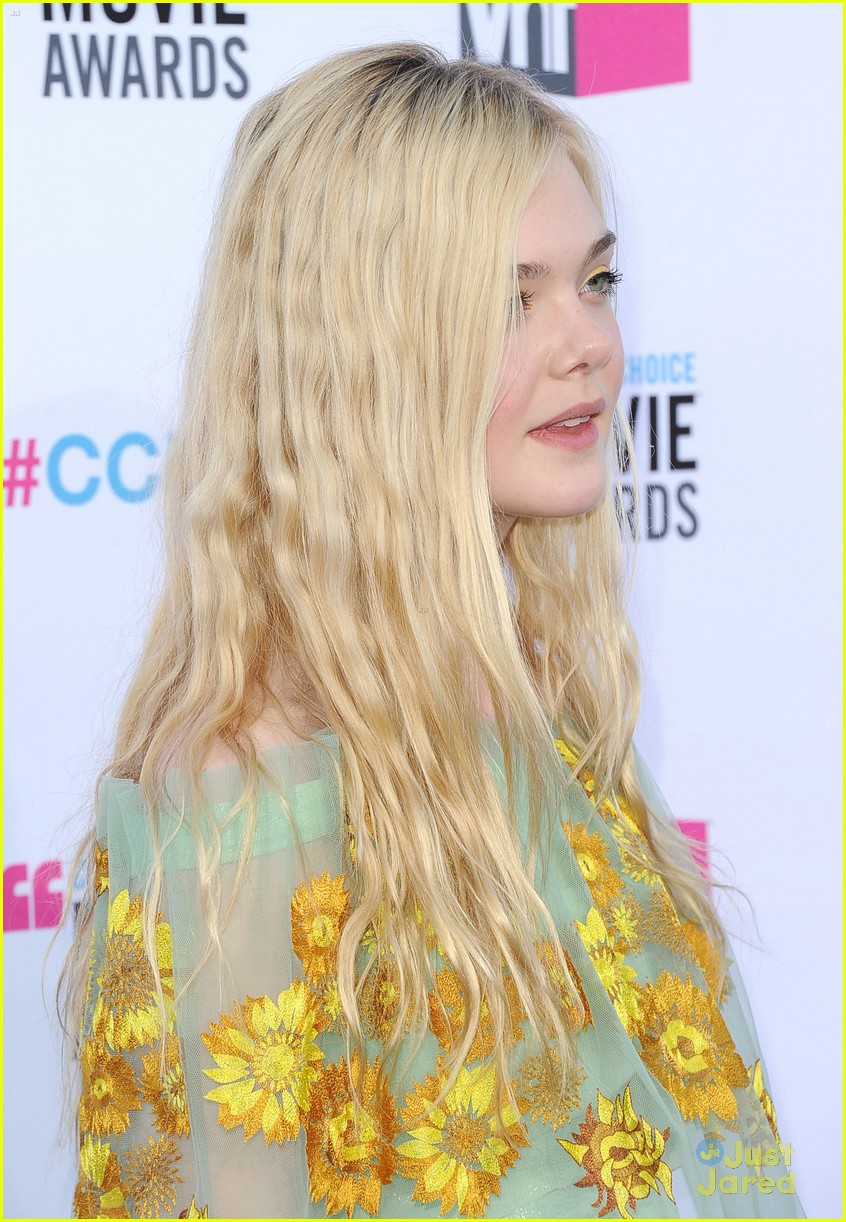 Elle Fanning Critics Choice Awards 2012 Photo 455204 Photo Gallery Just Jared Jr