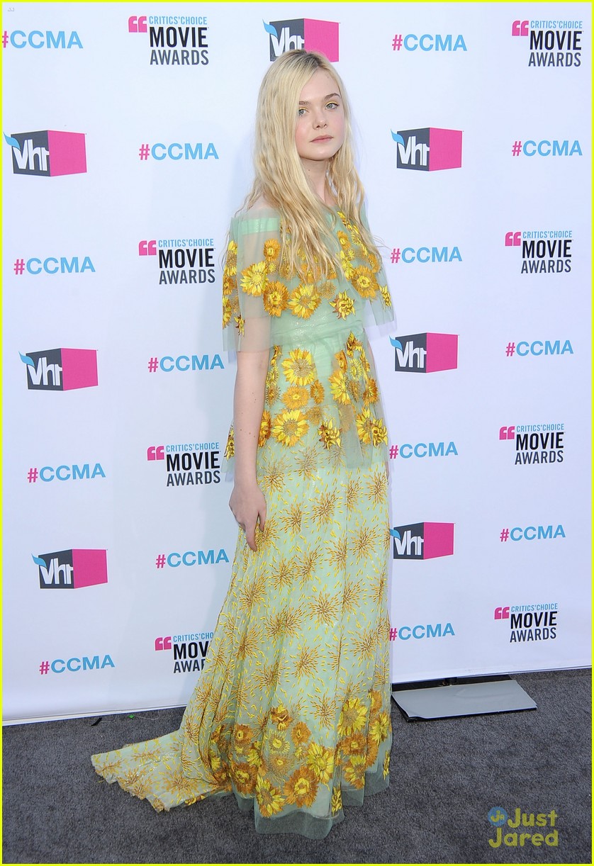Elle Fanning: Critics' Choice Awards 2012 | Photo 455205 - Photo