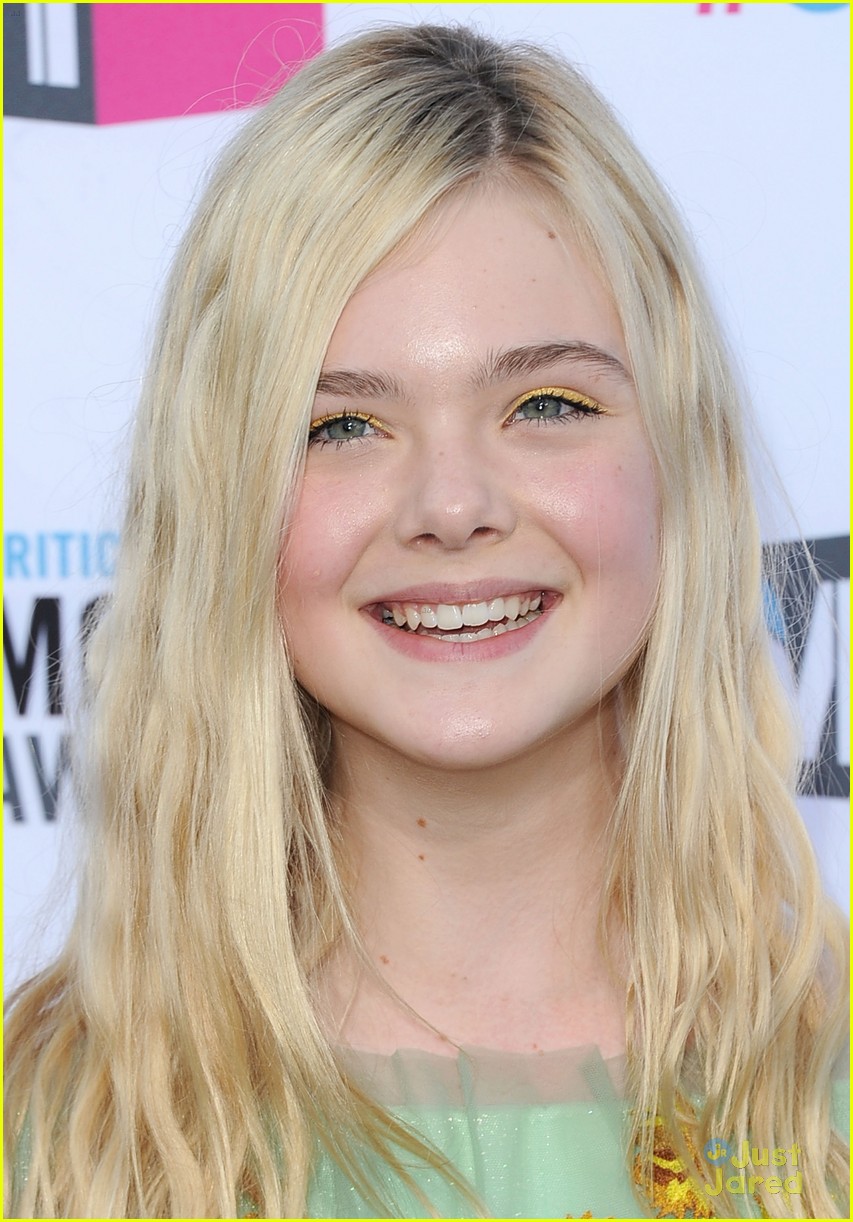 Elle Fanning: Critics' Choice Awards 2012 | Photo 455206 - Photo ...