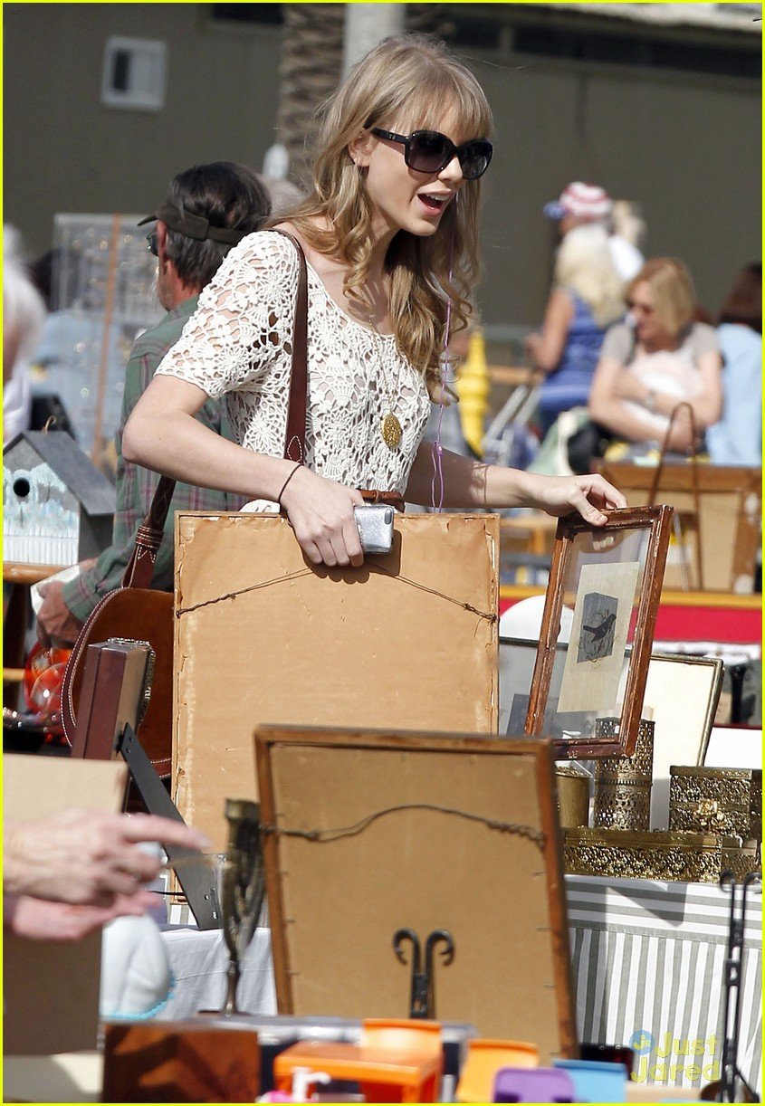 Taylor Swift: Flea Market Master | Photo 457735 - Photo Gallery | Just ...