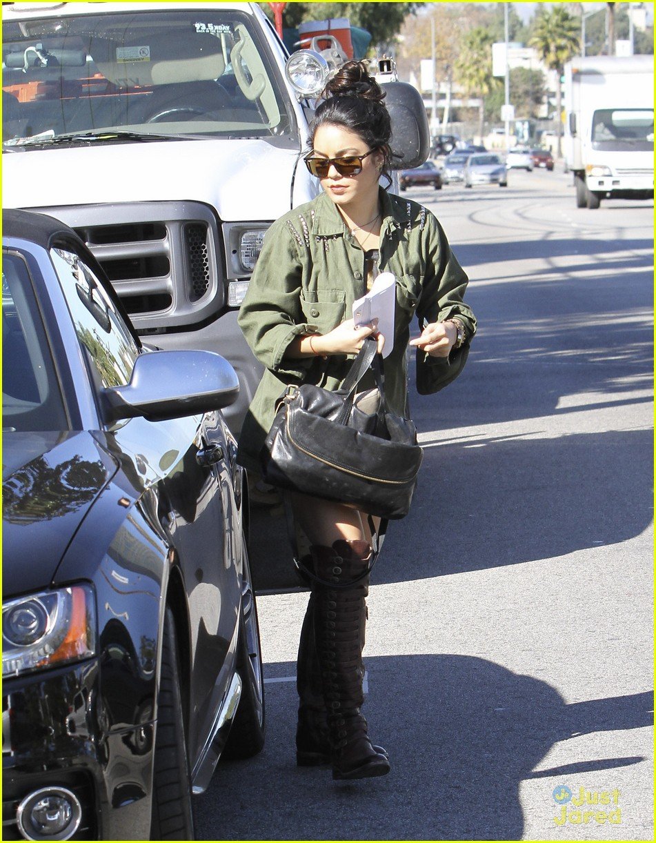 Vanessa Hudgens Starts Rehearsals for 'Spring Breakers' | Photo 453910 ...