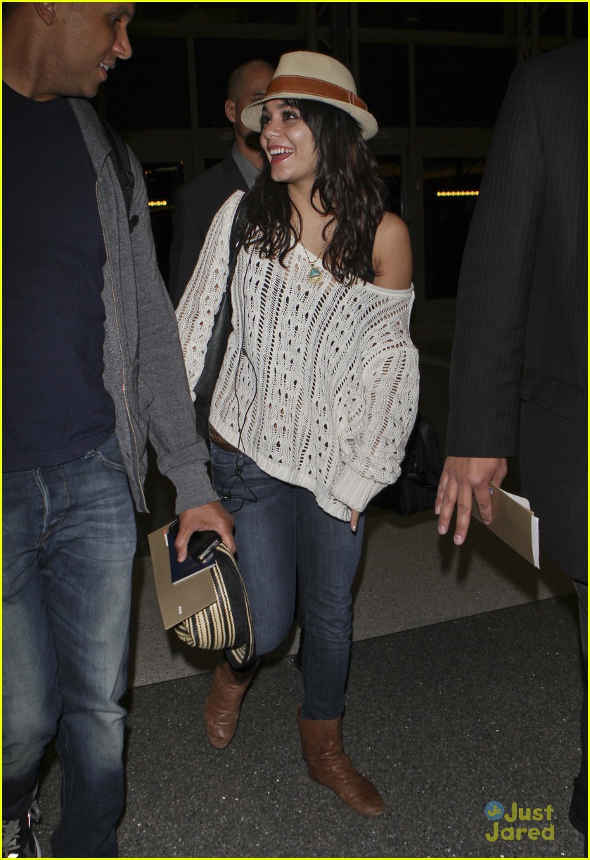 Vanessa Hudgens Josh Hutcherson Journey Out Of LAX Photo Photo Gallery Just