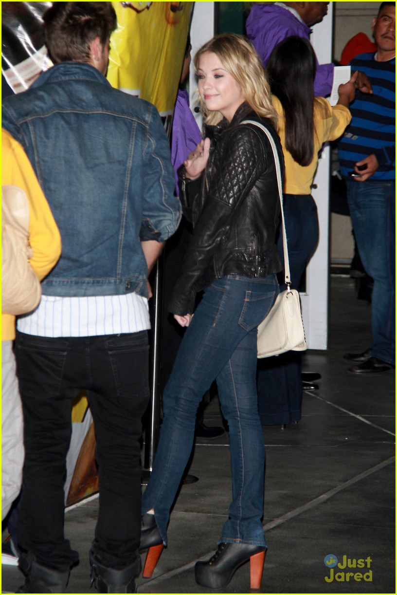 Ashley Benson: Lakers Game Gal | Photo 460551 - Photo Gallery | Just