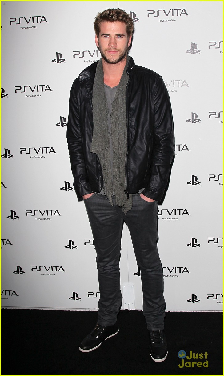 Liam Hemsworth Launches PS Vita | Photo 460144 - Photo Gallery | Just ...