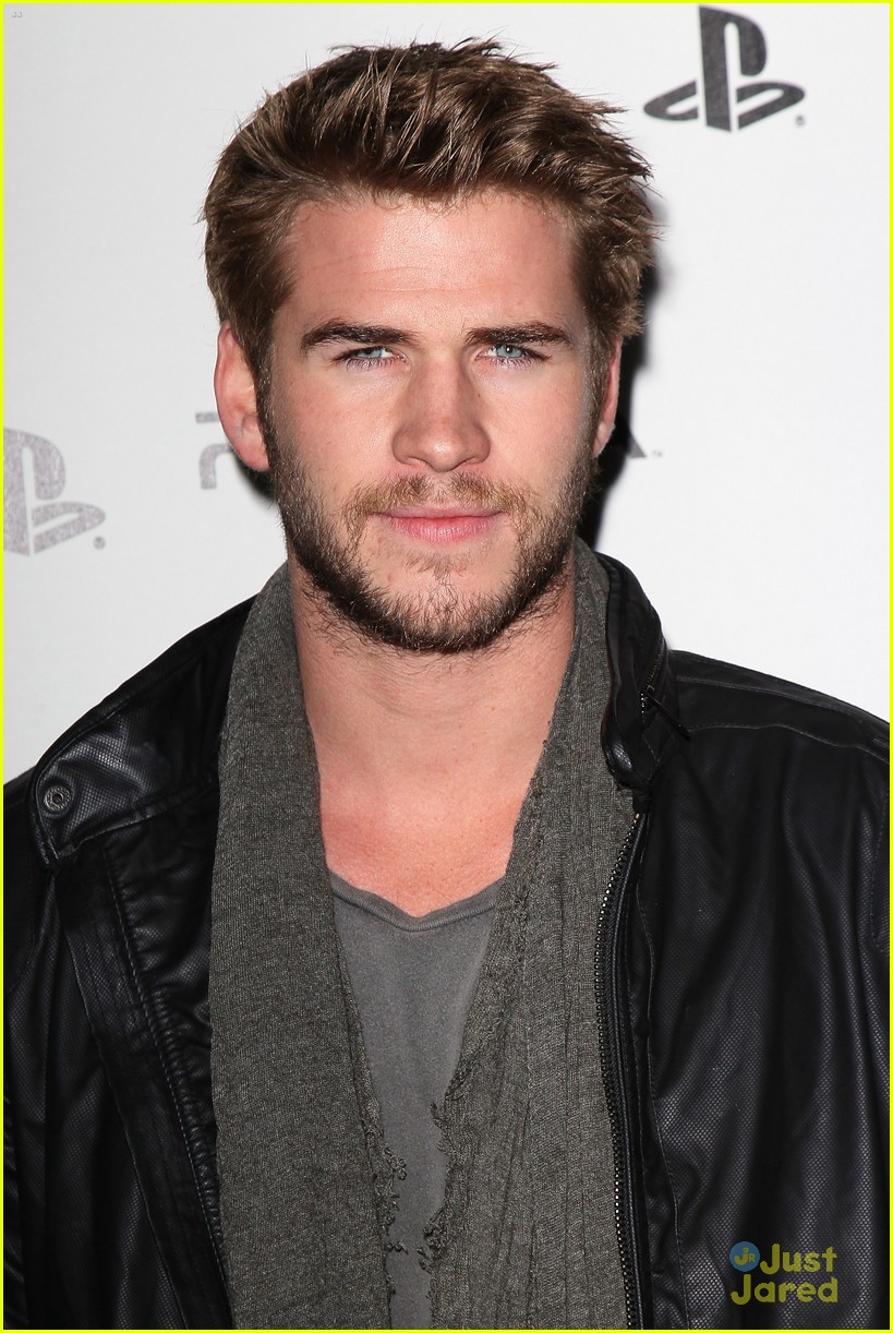 Liam Hemsworth Launches PS Vita | Photo 460145 - Photo Gallery | Just ...