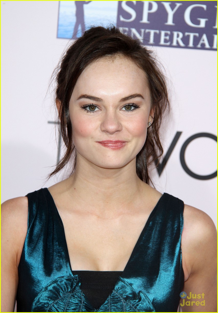 Madeline Carroll: 'The Vow' Premiere | Photo 458778 - Photo Gallery ...