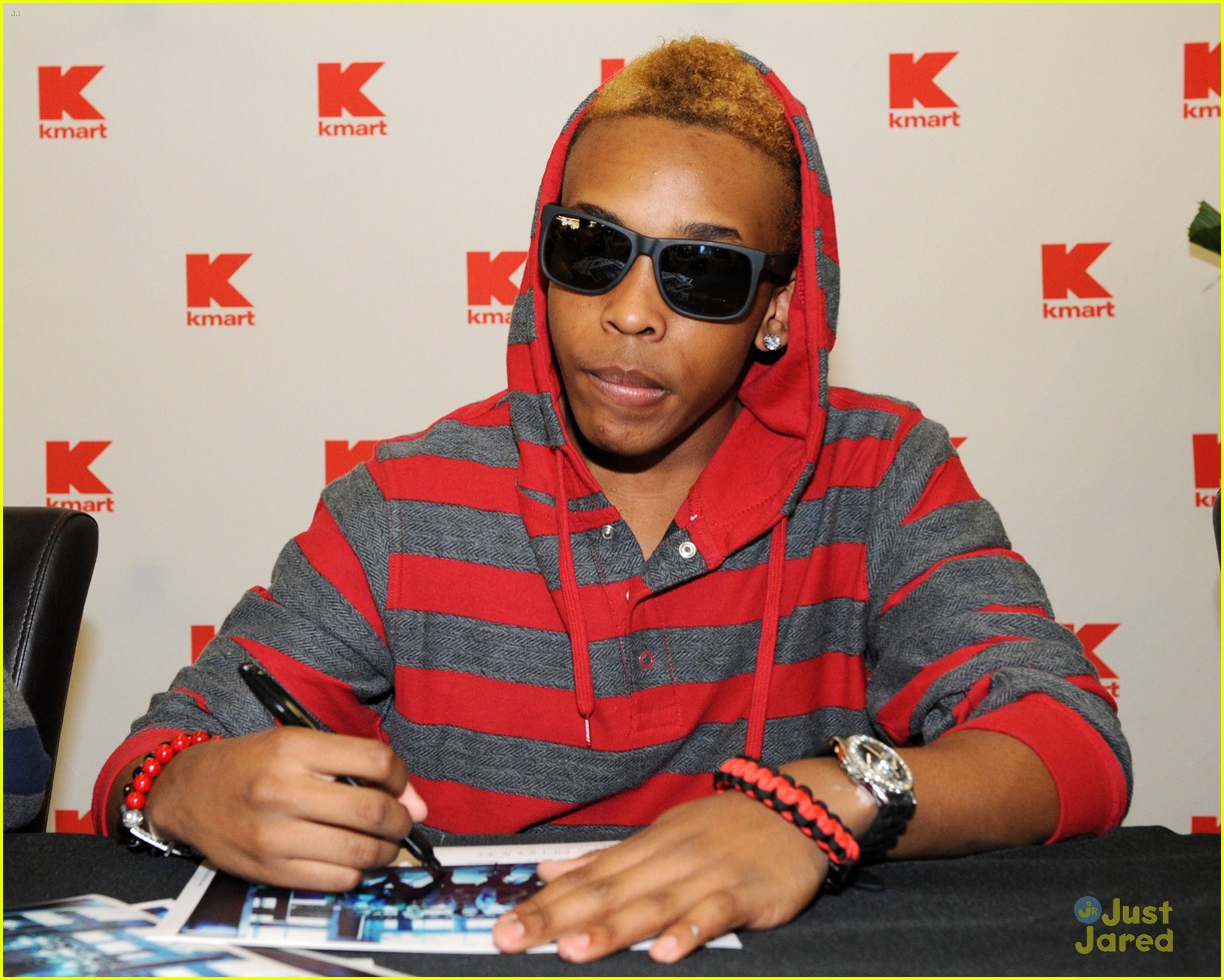 full-sized-photo-of-mindless-behavior-kmart-signing-11-mindless